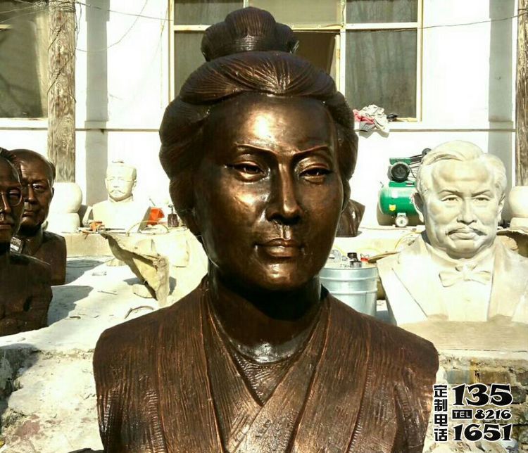 學院公園擺放古代女詞人李清照胸像玻璃鋼仿銅雕塑 學院公園擺放古代女詞人李清照胸像玻璃鋼仿銅雕塑