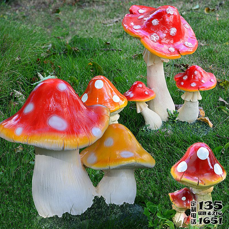 公園草地玻璃鋼卡通童趣彩繪蘑菇雕塑 公園草地玻璃鋼卡通童趣彩繪蘑菇雕塑
